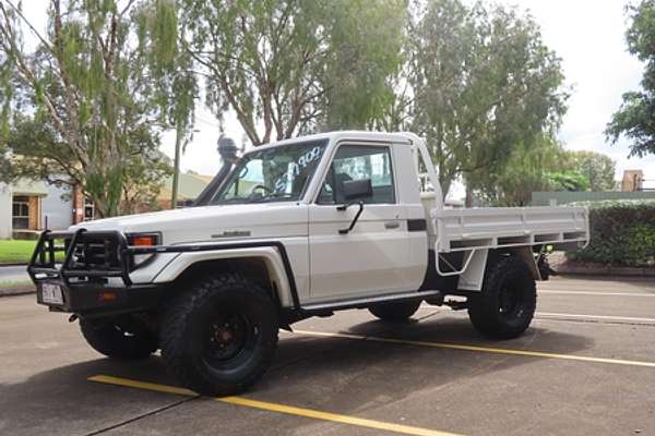 2000 Toyota Landcruiser HZJ79R 4X4
