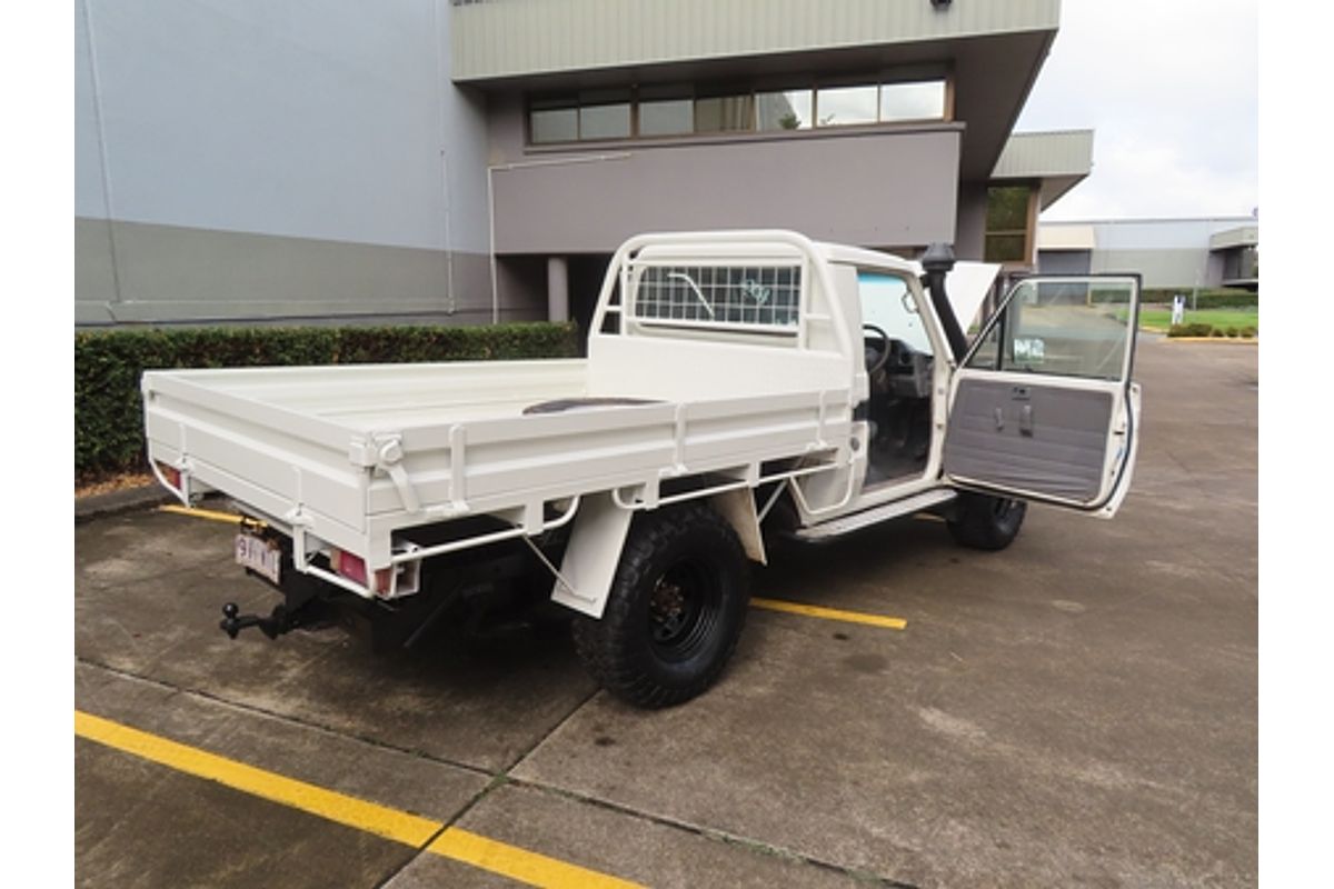 2000 Toyota Landcruiser HZJ79R 4X4
