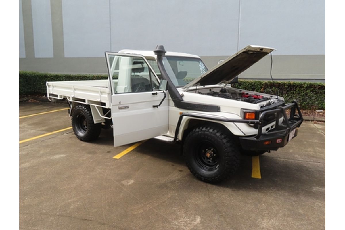 2000 Toyota Landcruiser HZJ79R 4X4