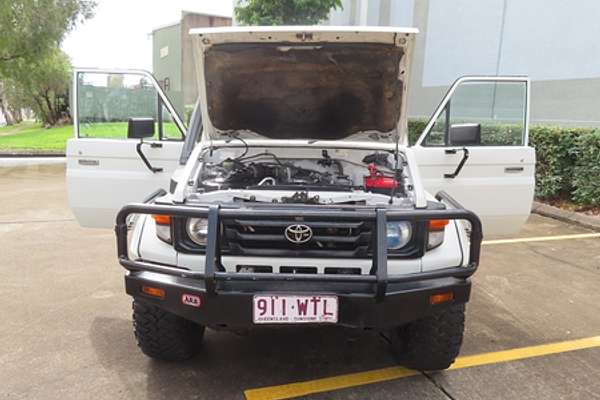 2000 Toyota Landcruiser HZJ79R 4X4