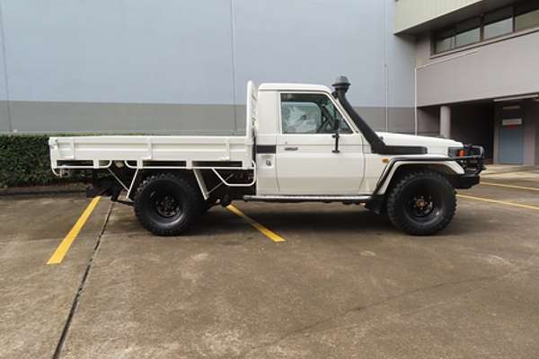 2000 Toyota Landcruiser HZJ79R 4X4
