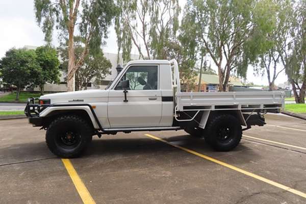 2000 Toyota Landcruiser HZJ79R 4X4