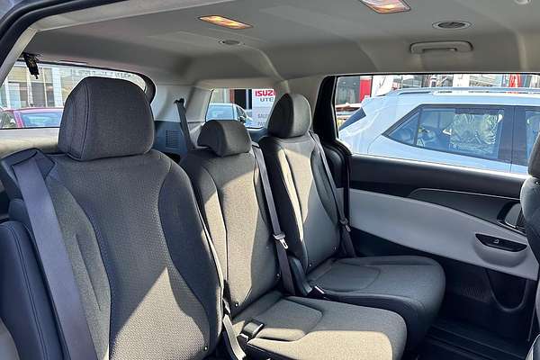 2023 Kia Carnival S KA4