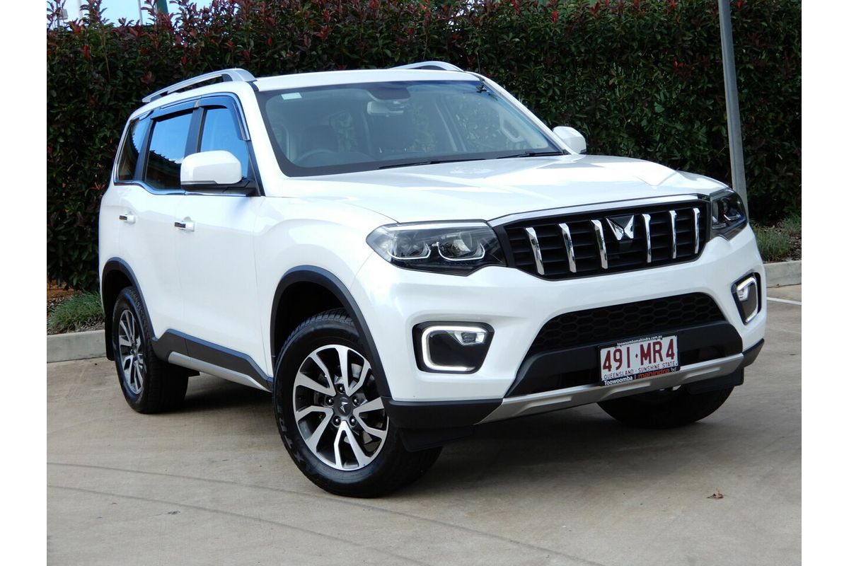 2023 Mahindra Scorpio Z8