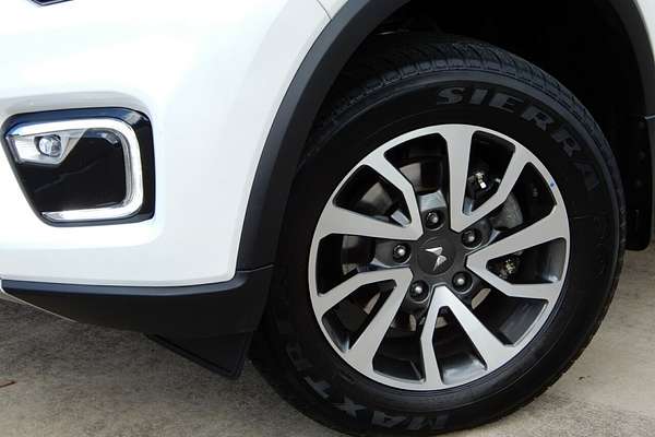 2023 Mahindra Scorpio Z8