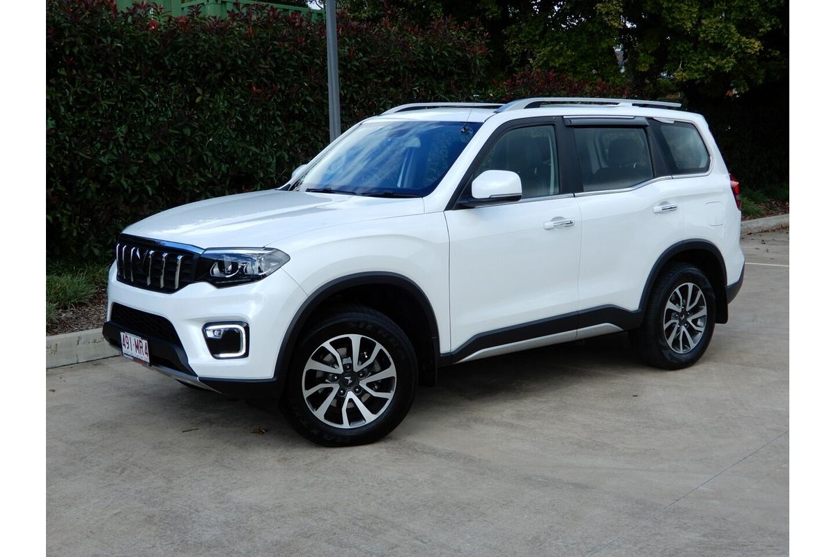 2023 Mahindra Scorpio Z8