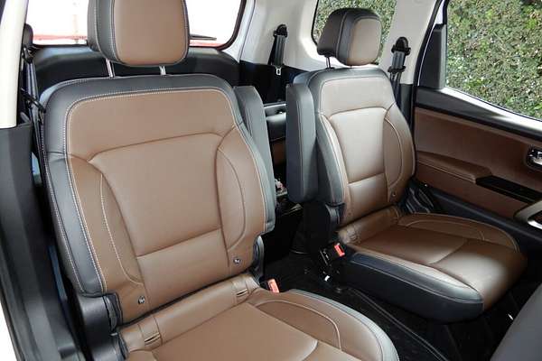 2023 Mahindra Scorpio Z8