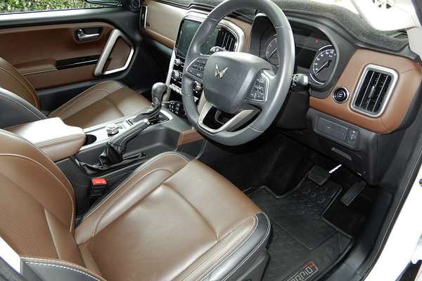 2023 Mahindra Scorpio Z8