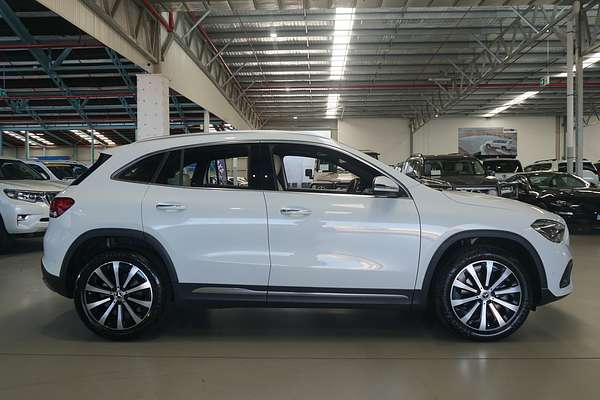 2022 Mercedes-Benz GLA-Class GLA200 H247