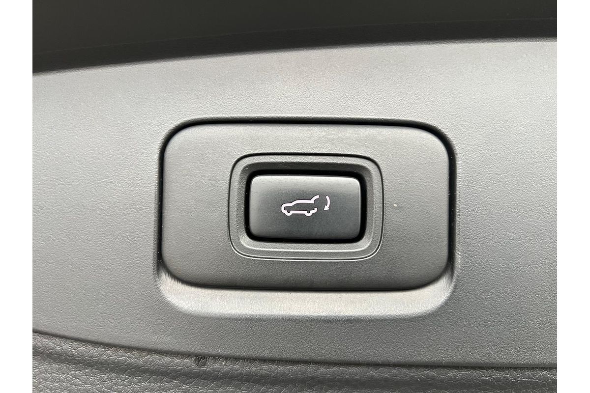 2024 Isuzu MU-X LS-U