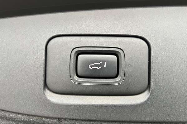 2024 Isuzu MU-X LS-U