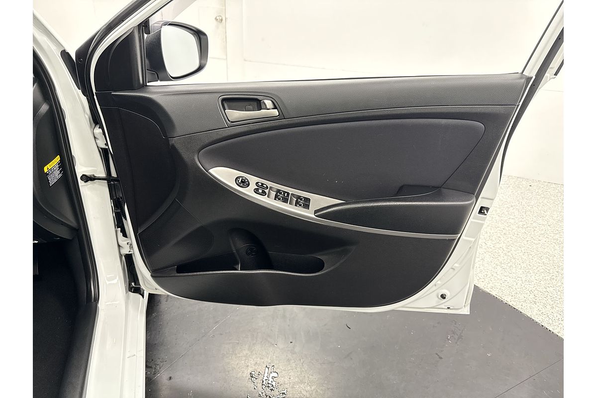 2018 Hyundai Accent Sport RB6