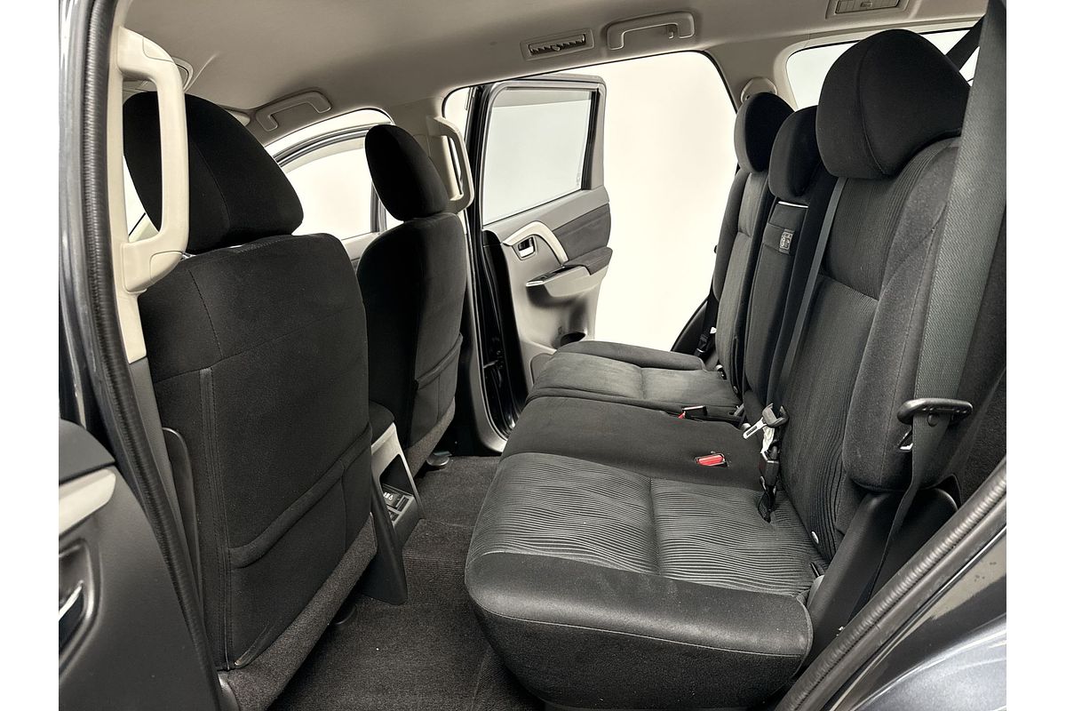 2020 Mitsubishi Pajero Sport GLX QF