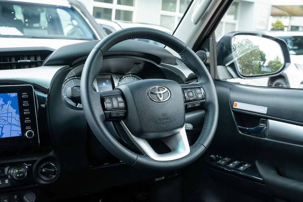 2024 Toyota Hilux SR5 48V GUN126R 4X4