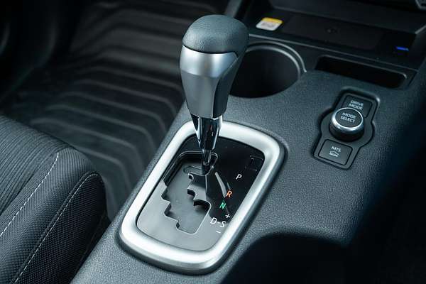 2024 Toyota Hilux SR5 48V GUN126R 4X4