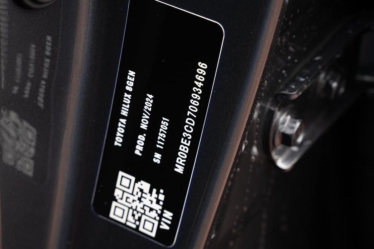 2024 Toyota Hilux SR5 48V GUN126R 4X4