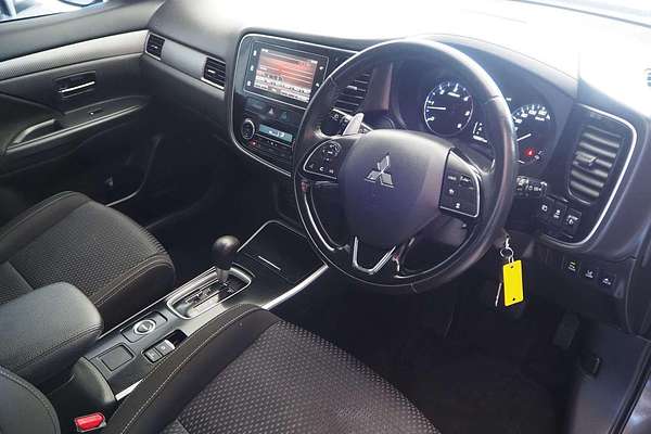 2017 Mitsubishi Outlander LS Safety Pack ZK