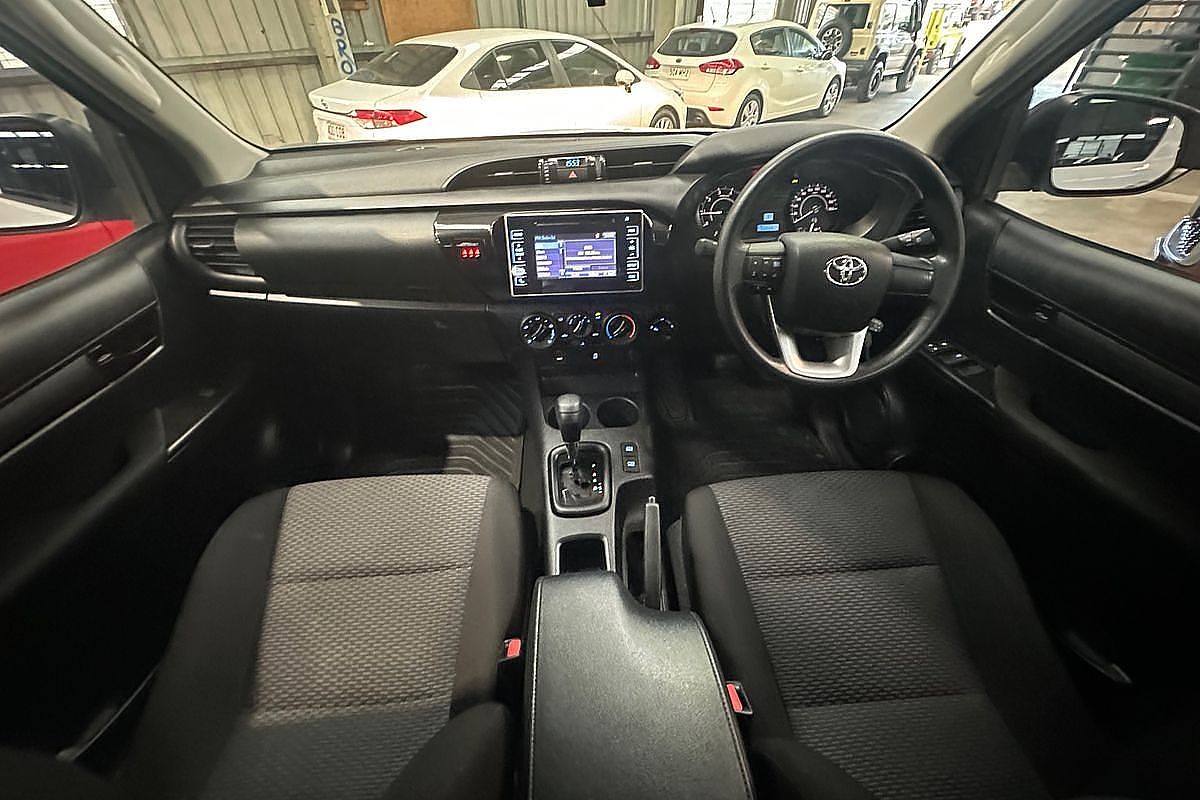 2018 Toyota Hilux Workmate GUN125R 4X4