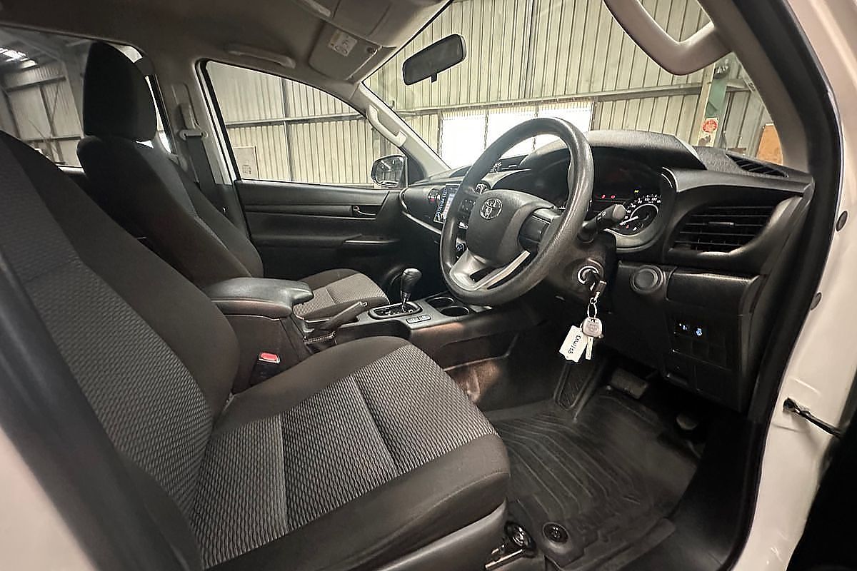 2018 Toyota Hilux Workmate GUN125R 4X4