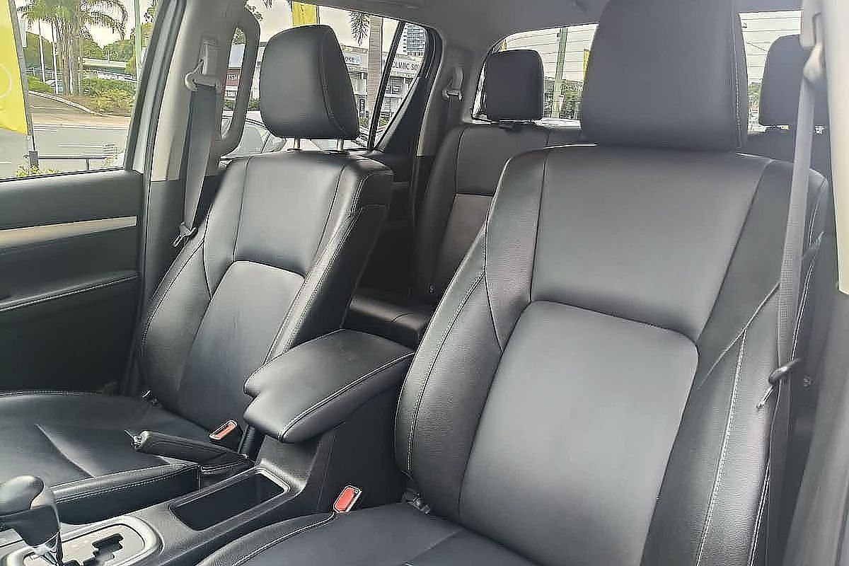 2023 Toyota Hilux SR5 GUN126R 4X4