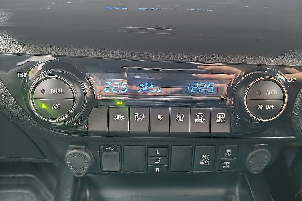 2023 Toyota Hilux SR5 GUN126R 4X4