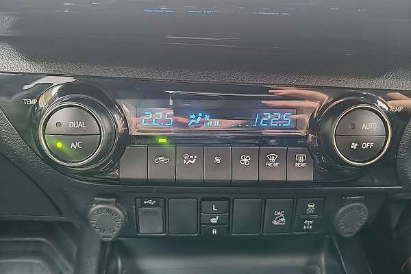 2023 Toyota Hilux SR5 GUN126R 4X4