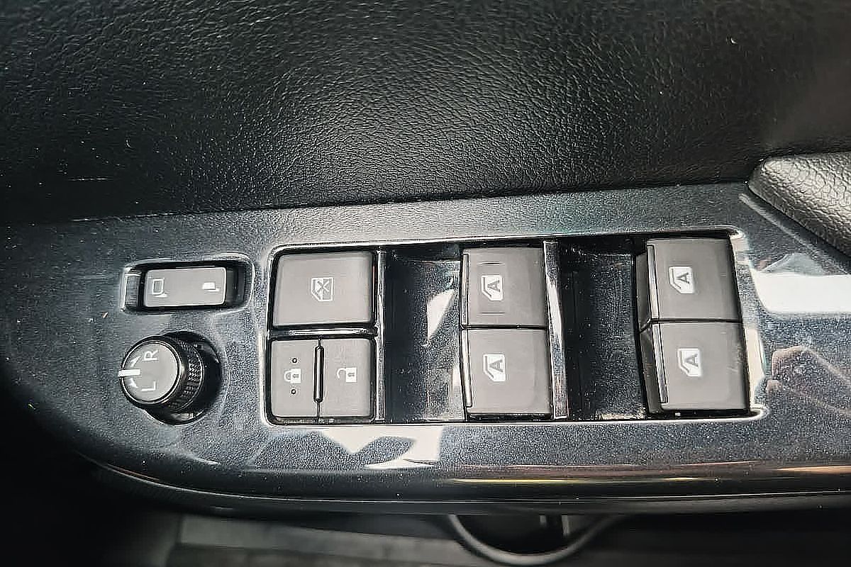 2023 Toyota Hilux SR5 GUN126R 4X4