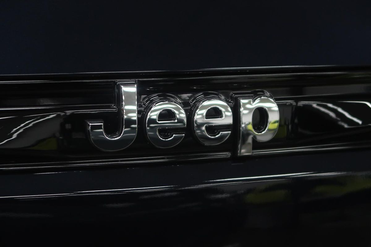 2023 Jeep Grand Cherokee Overland WL