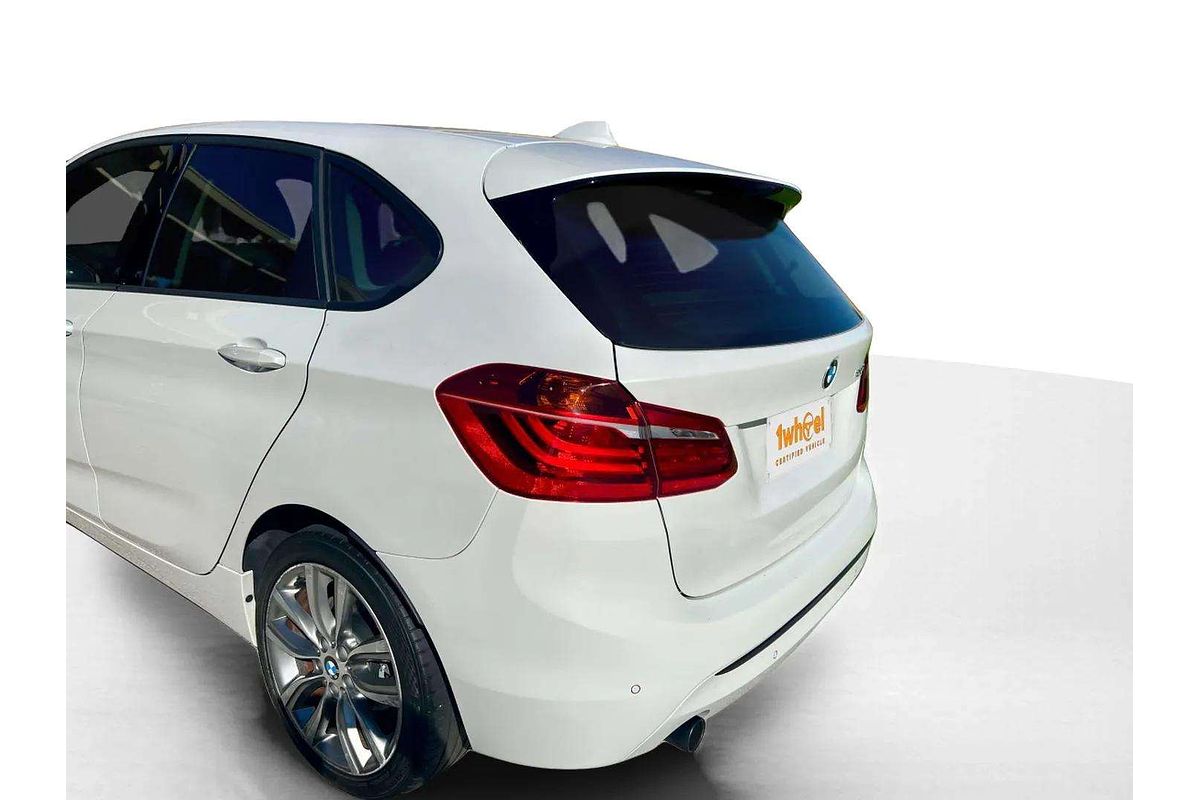 2015 BMW 2 Series 220i Sport Line F45
