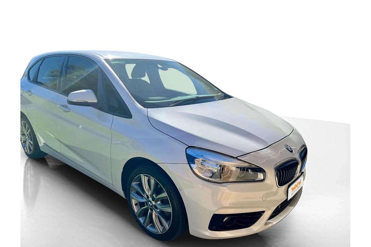 2015 BMW 2 Series 220i Sport Line F45