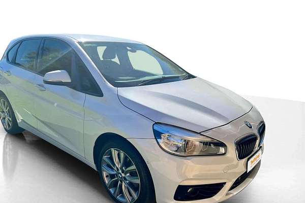 2015 BMW 2 Series 220i Sport Line F45