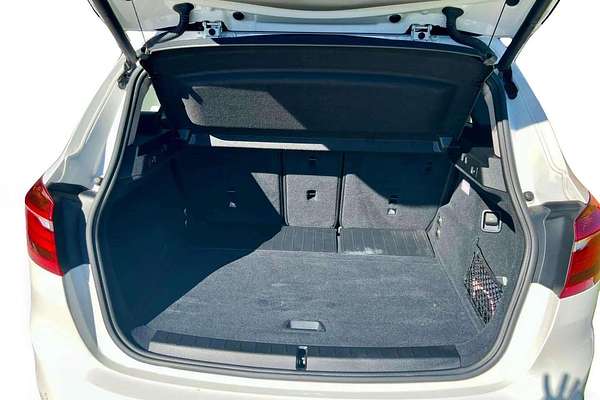 2015 BMW 2 Series 220i Sport Line F45