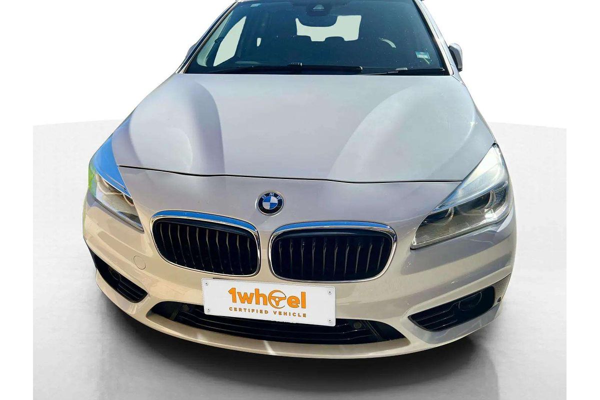 2015 BMW 2 Series 220i Sport Line F45