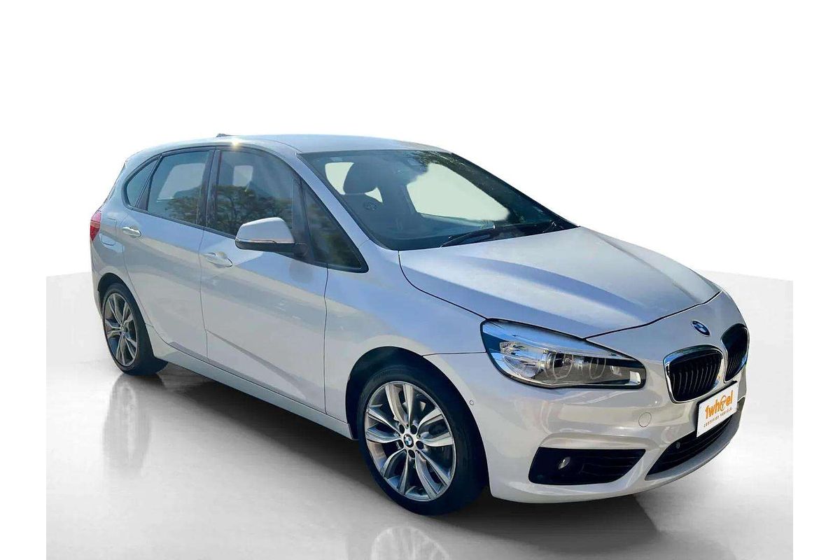2015 BMW 2 Series 220i Sport Line F45