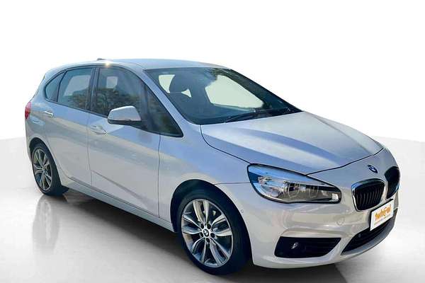 2015 BMW 2 Series 220i Sport Line F45