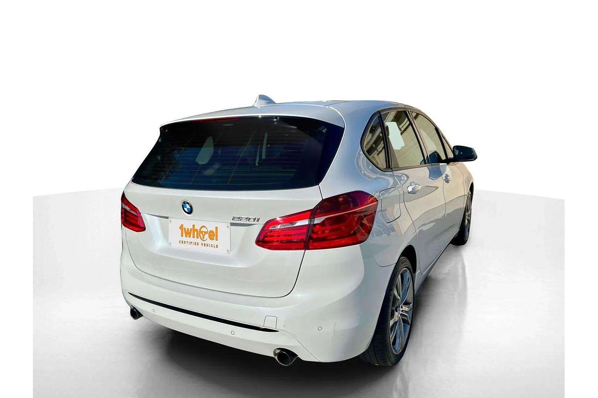 2015 BMW 2 Series 220i Sport Line F45