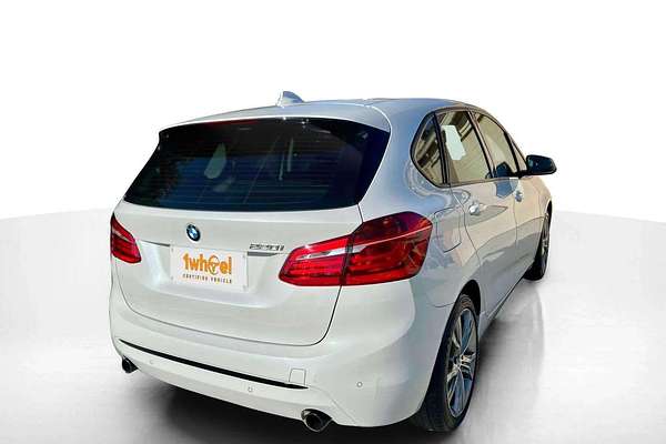 2015 BMW 2 Series 220i Sport Line F45