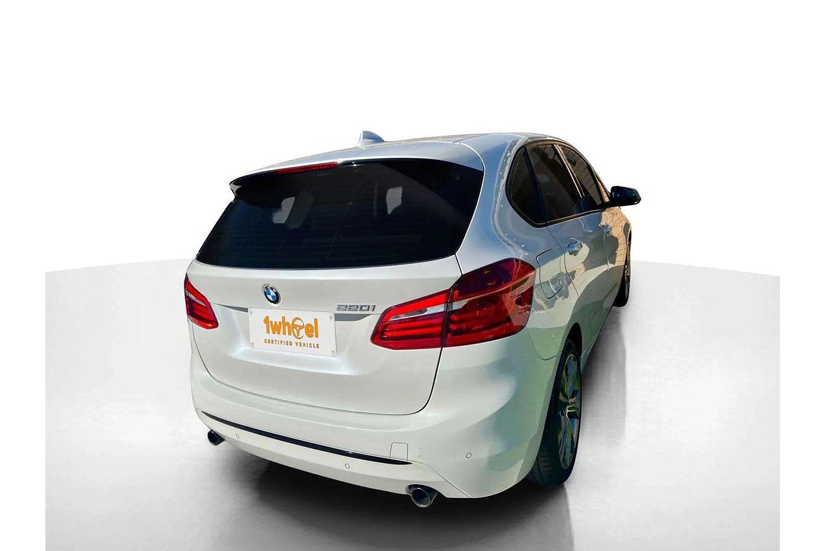 2015 BMW 2 Series 220i Sport Line F45