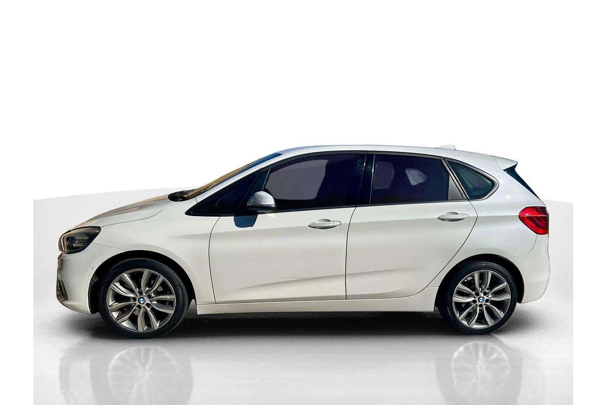 2015 BMW 2 Series 220i Sport Line F45
