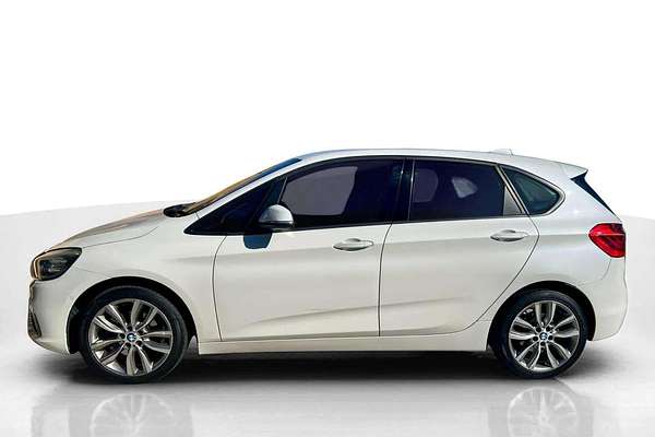 2015 BMW 2 Series 220i Sport Line F45
