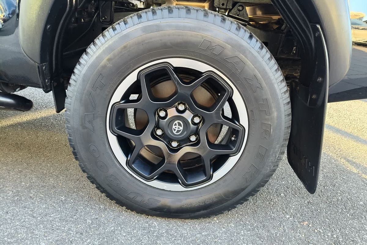 2019 Toyota Hilux Rugged X GUN126R 4X4
