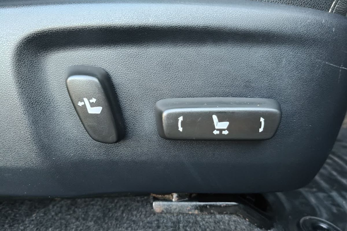 2019 Toyota Hilux Rugged X GUN126R 4X4