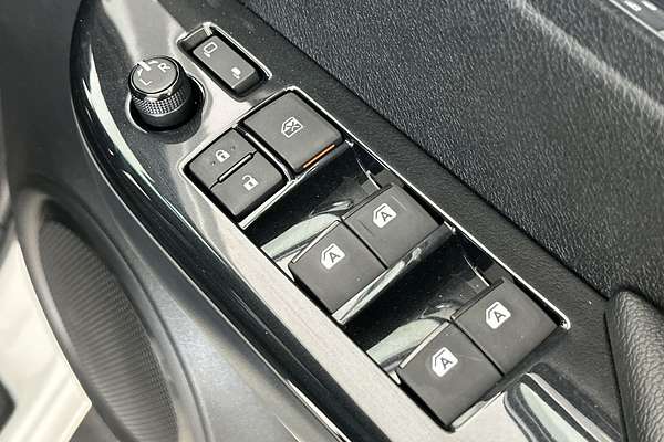 2024 Toyota Hilux Rogue 48V GUN126R 4X4