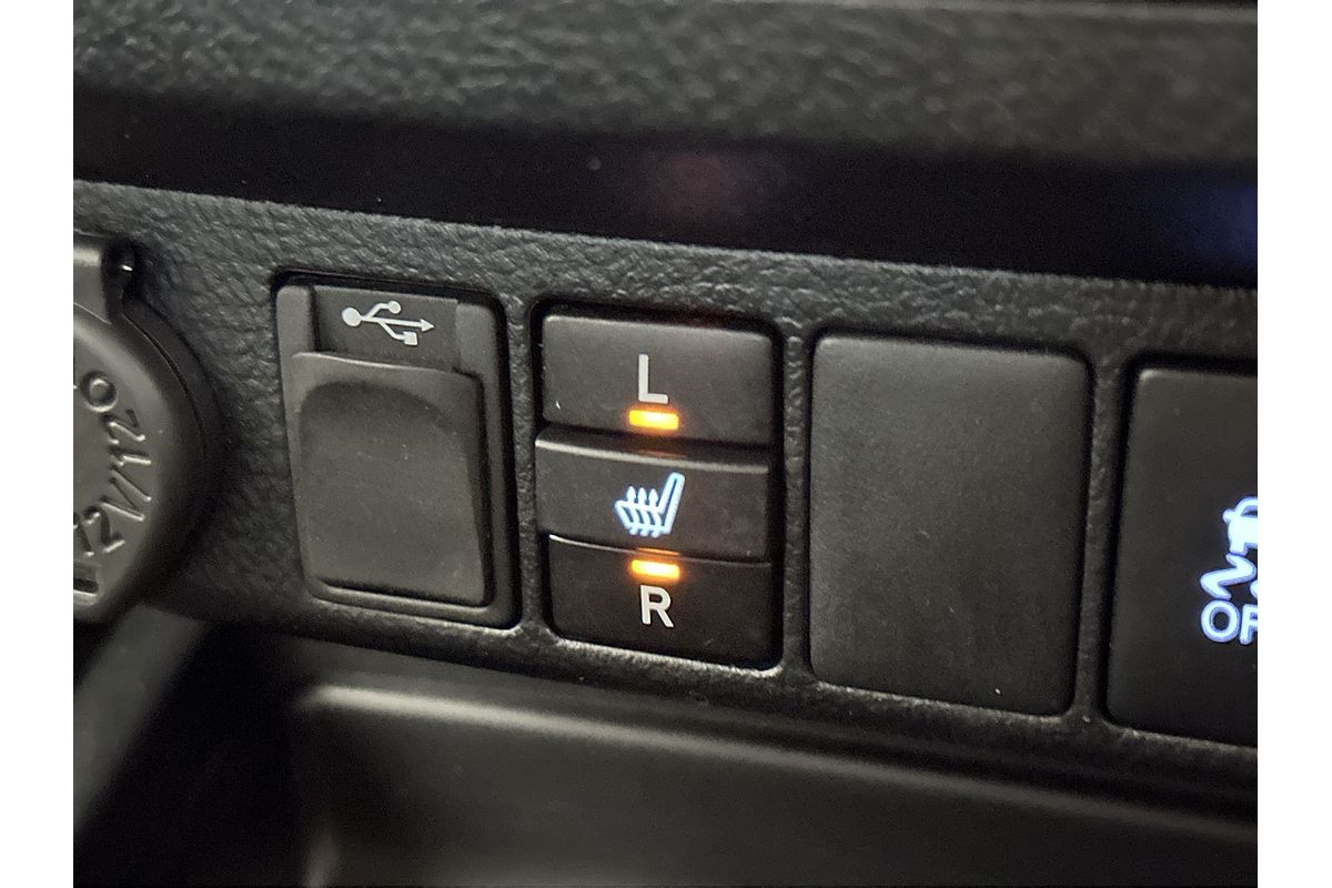 2019 Toyota Hilux Rugged X GUN126R 4X4
