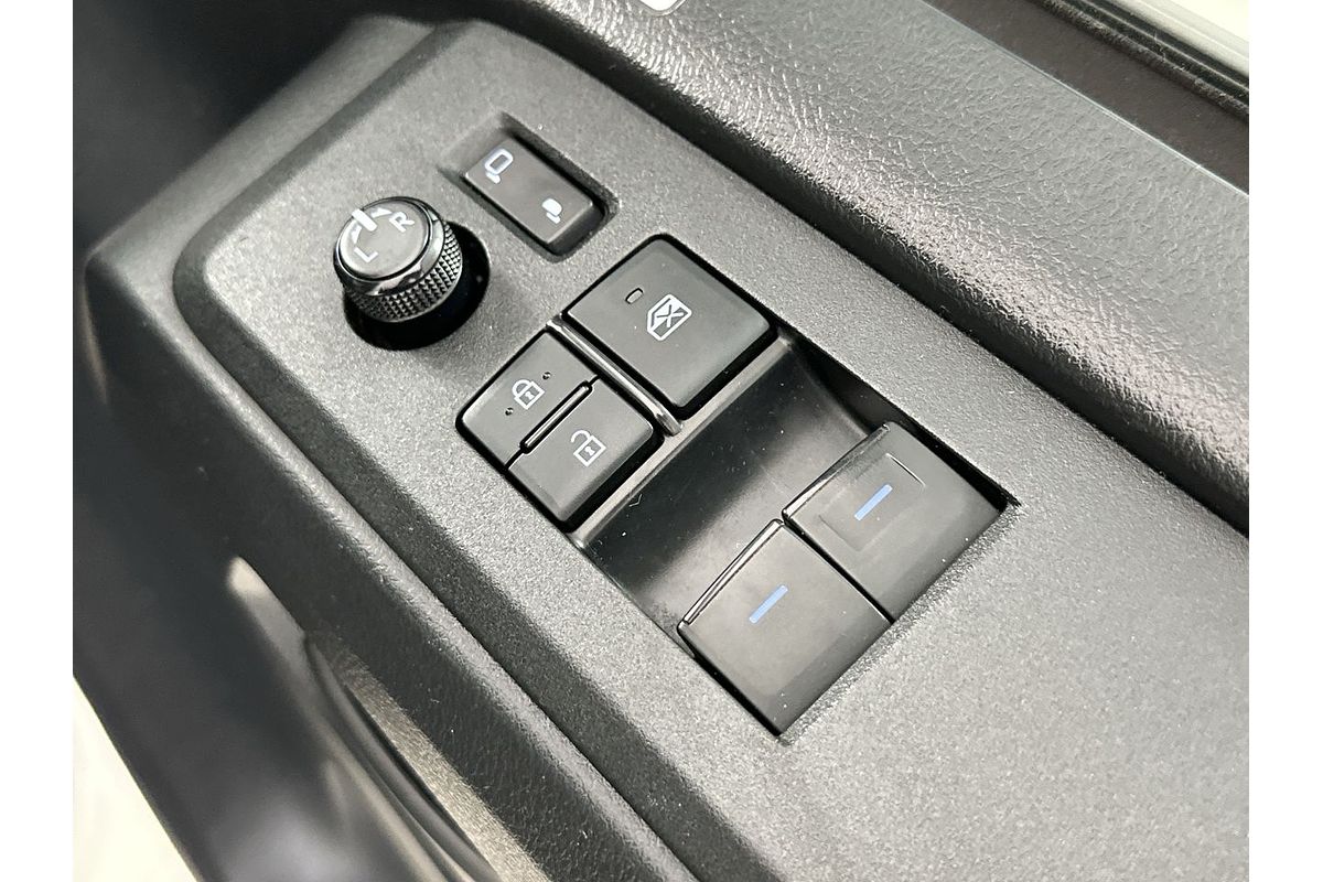 2019 Toyota Hiace Commuter GDH322R