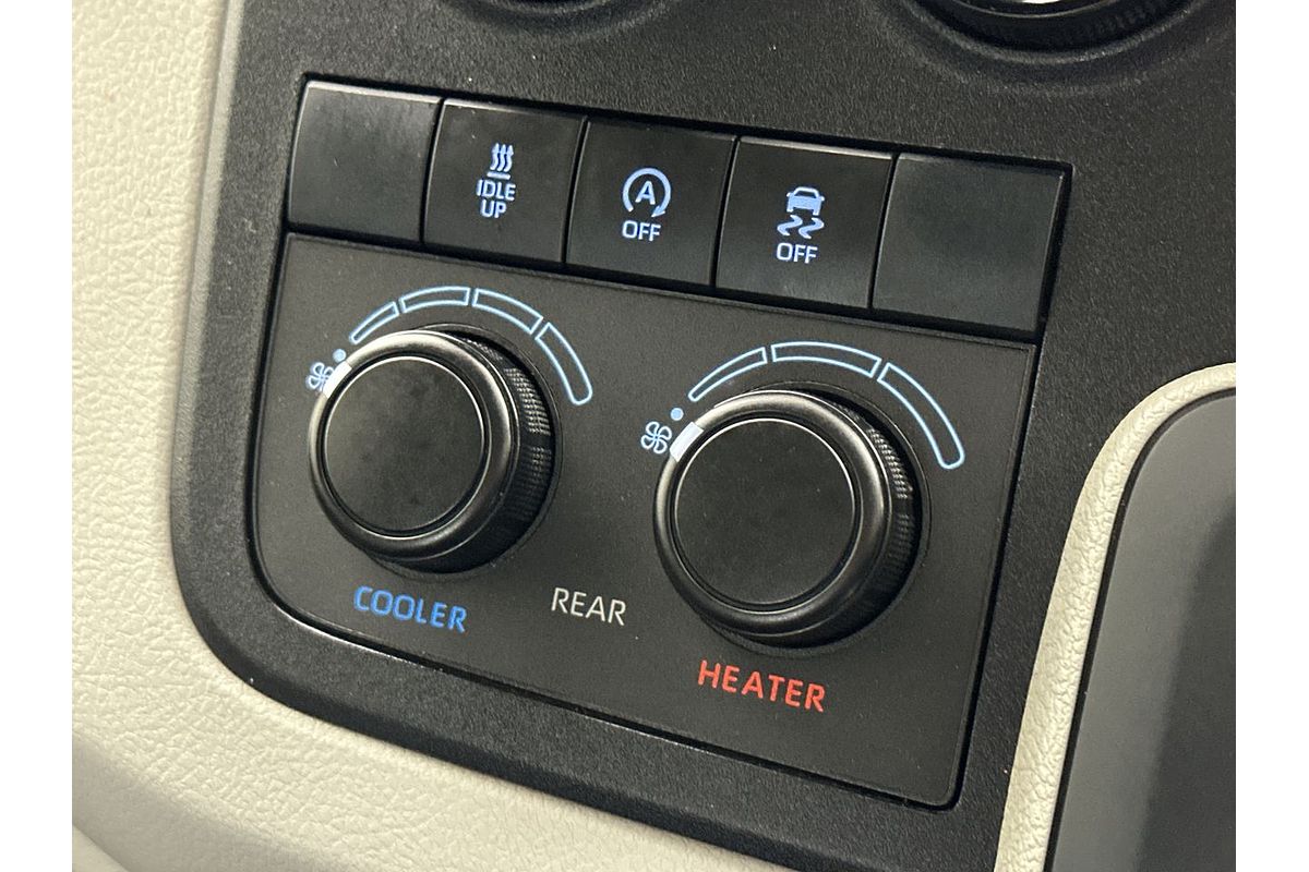 2019 Toyota Hiace Commuter GDH322R