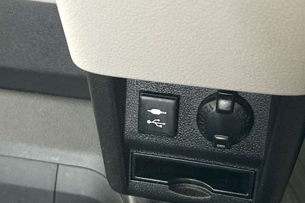 2019 Toyota Hiace Commuter GDH322R