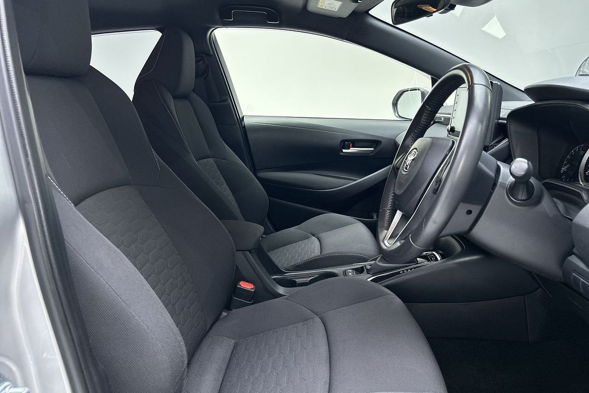 2020 Toyota Corolla SX Hybrid ZWE211R