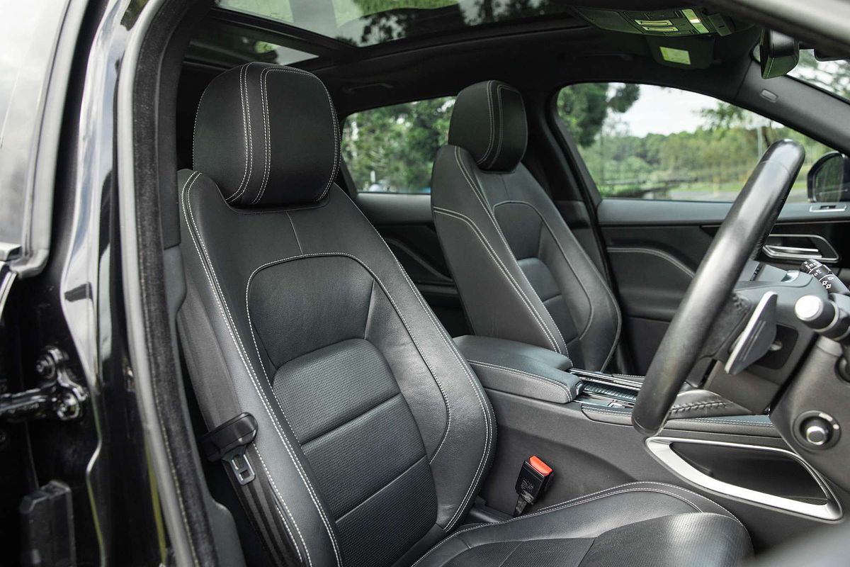 2019 Jaguar F-PACE 20d R-Sport X761
