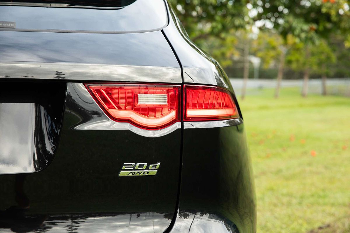 2019 Jaguar F-PACE 20d R-Sport X761